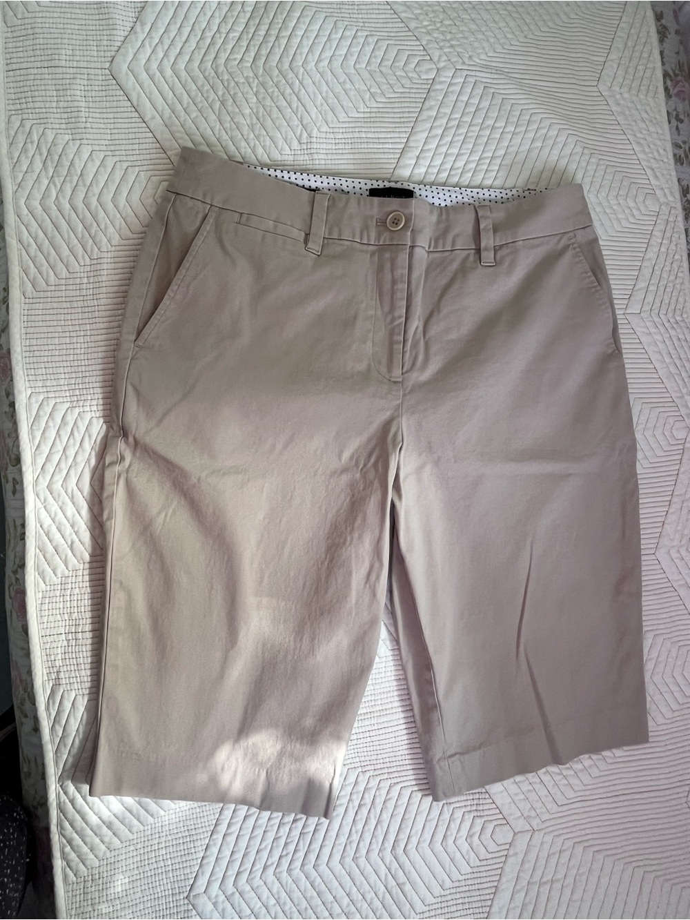 Talbots Light Beige 13" Perfect Shorts - Picture 2 of 9